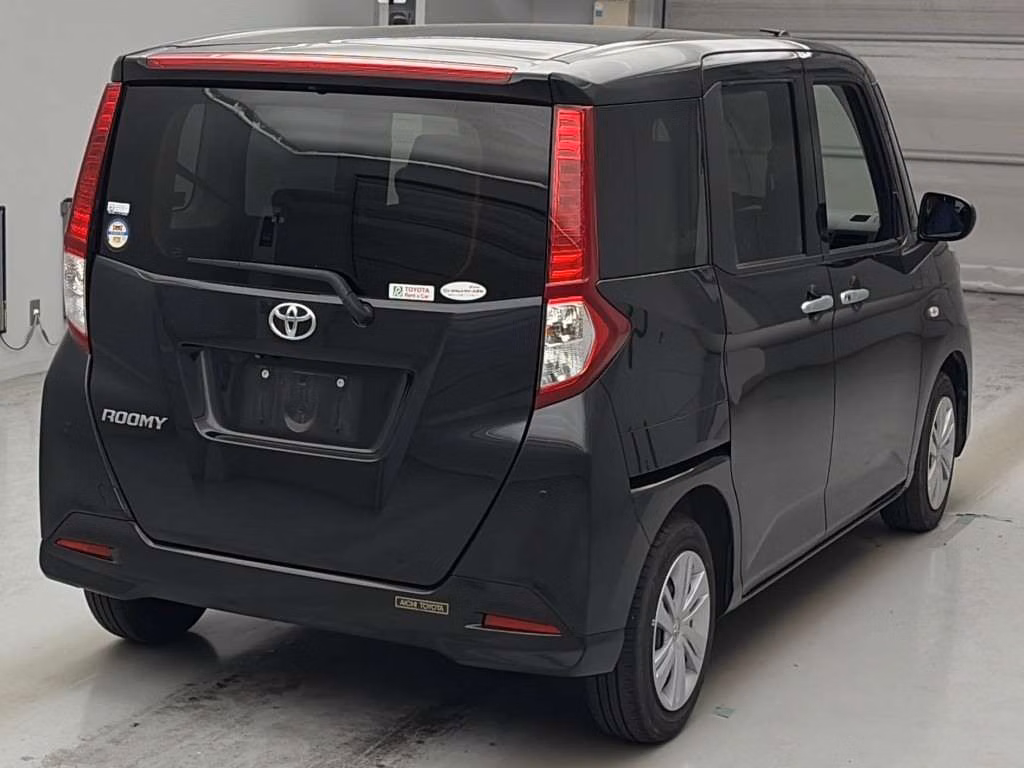TOYOTA ROOMY