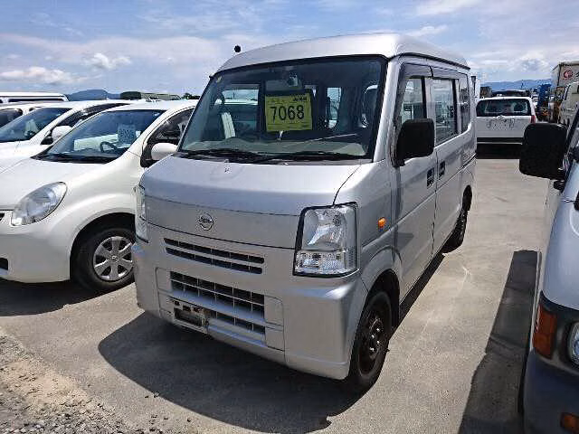 NISSAN NV100 CLIPPER