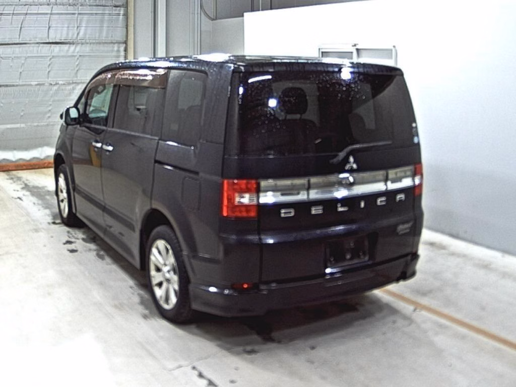 MITSUBISHI DELICA D:5