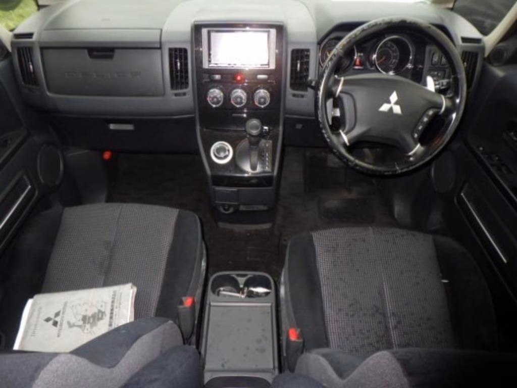 MITSUBISHI DELICA D:5