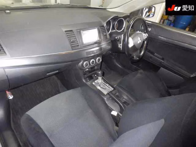 MITSUBISHI GALANT FORTIS