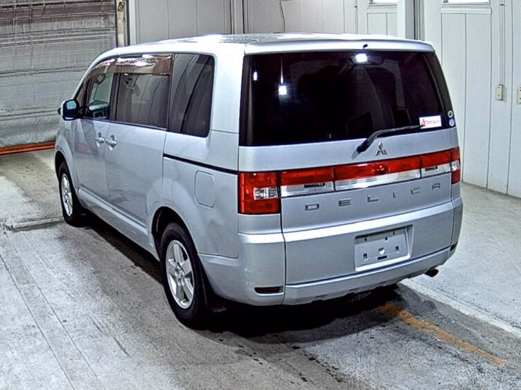 MITSUBISHI DELICA D:5