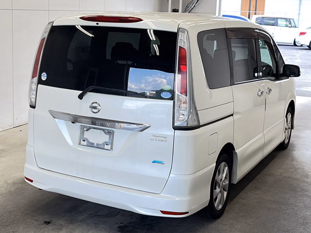 NISSAN SERENA
