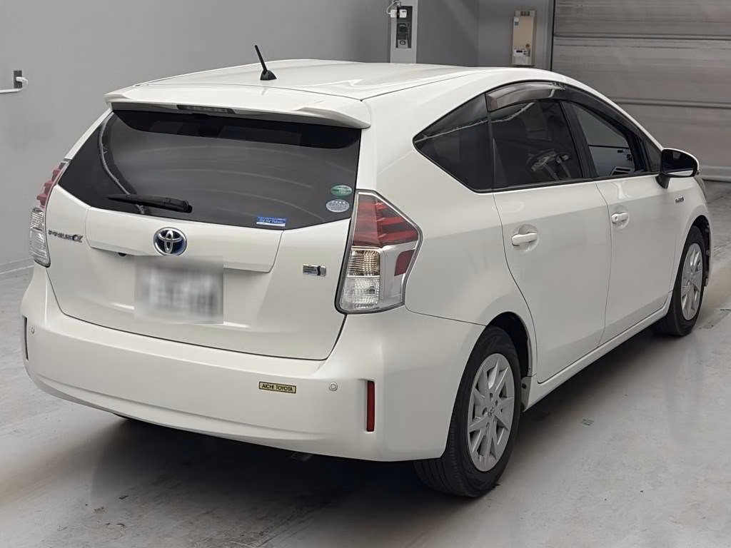 TOYOTA PRIUS ALPHA