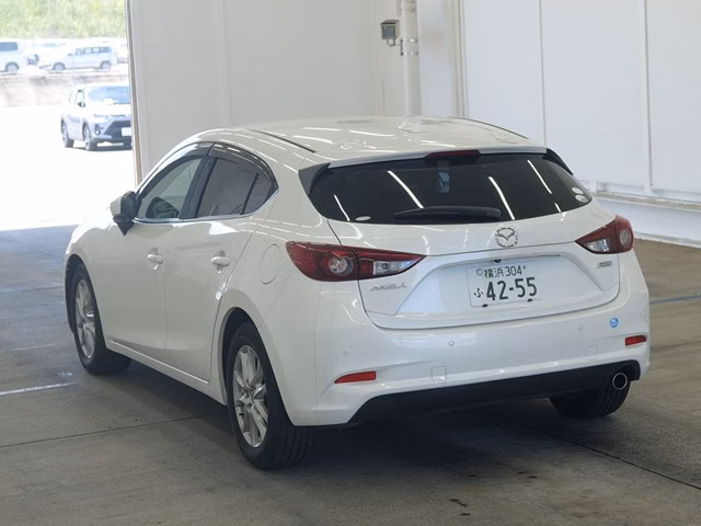 MAZDA AXELA