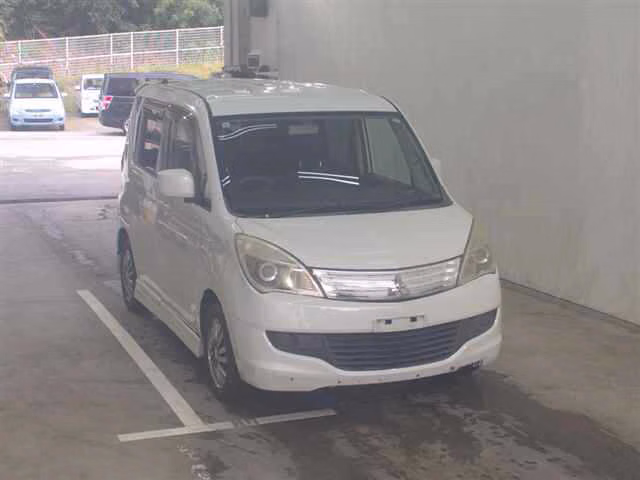 MITSUBISHI DELICA D:2