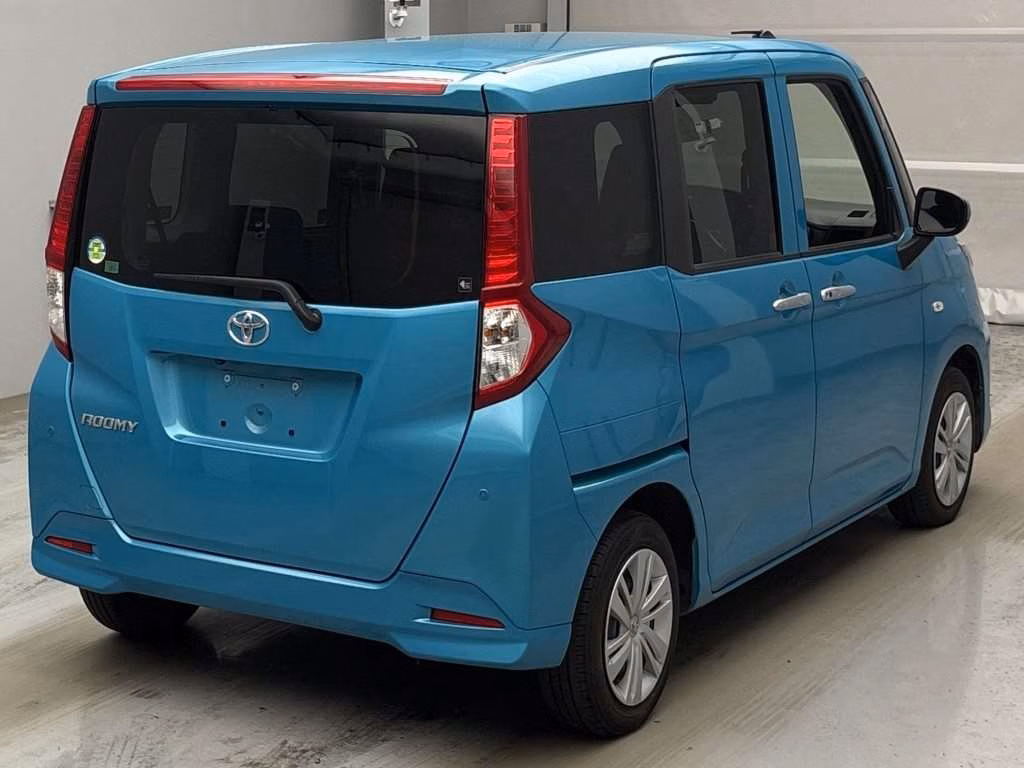 TOYOTA ROOMY