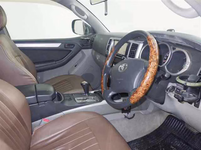 TOYOTA HILUX SURF