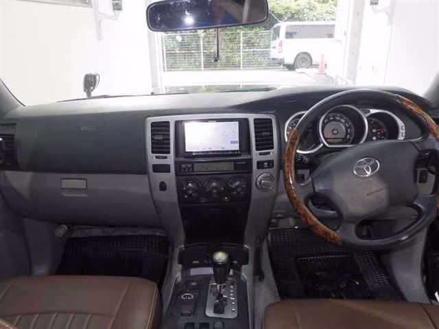 TOYOTA HILUX SURF
