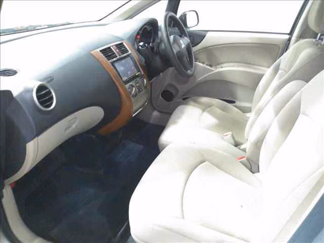 MITSUBISHI COLT PLUS