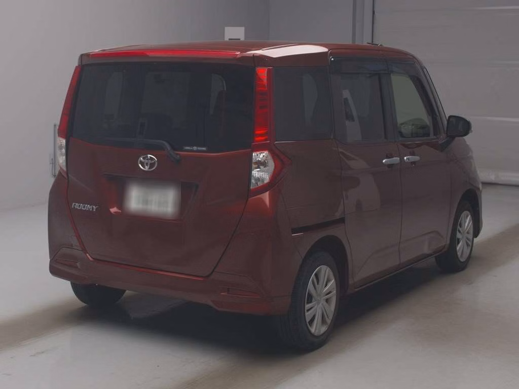 TOYOTA ROOMY