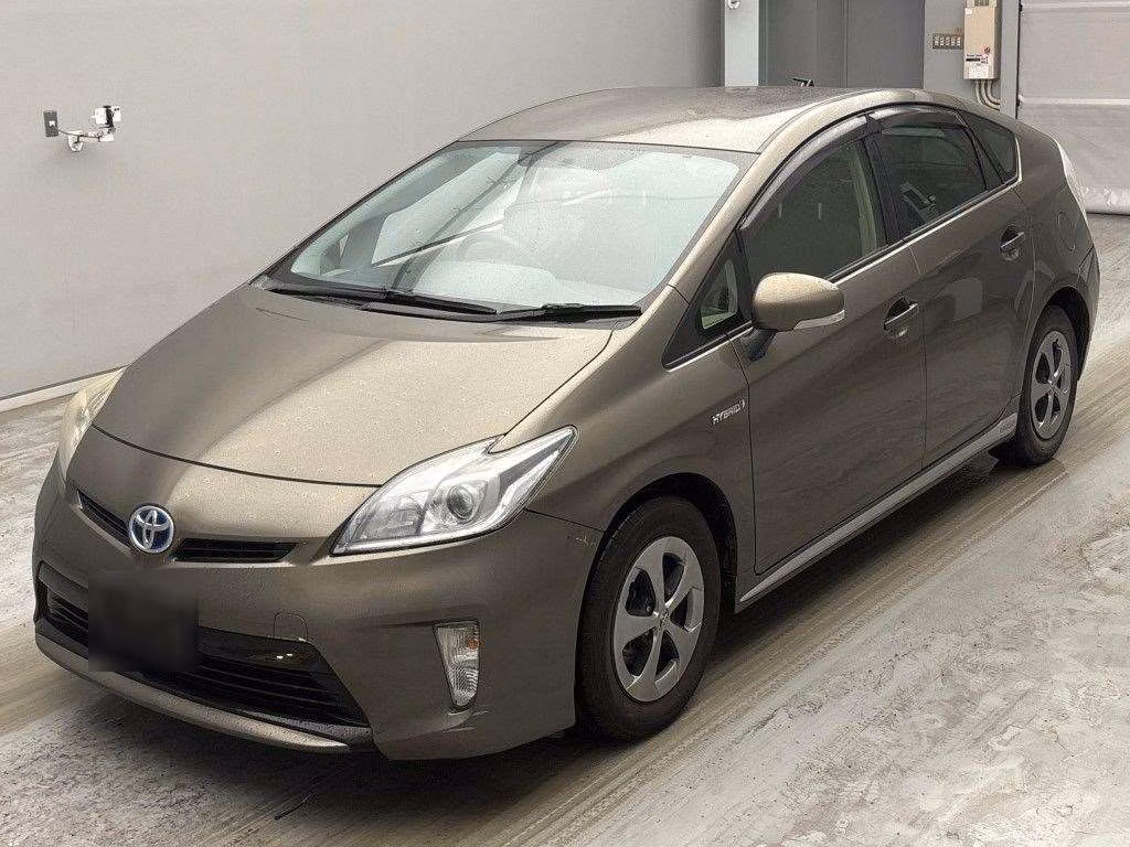 TOYOTA PRIUS
