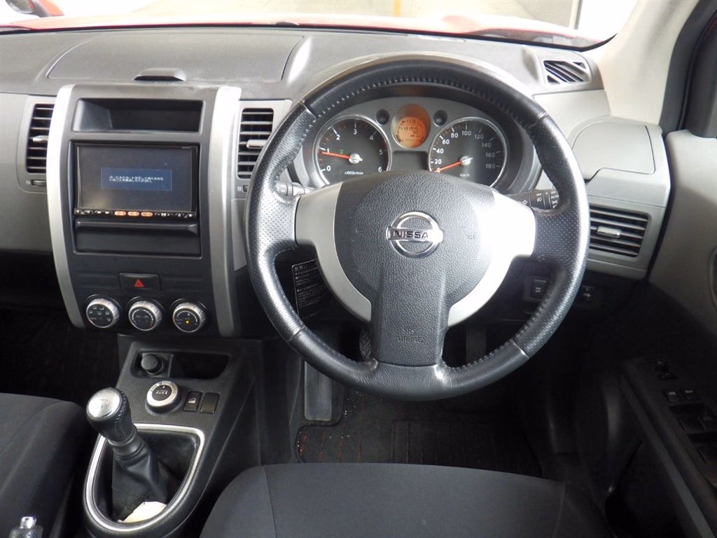 NISSAN X-TRAIL