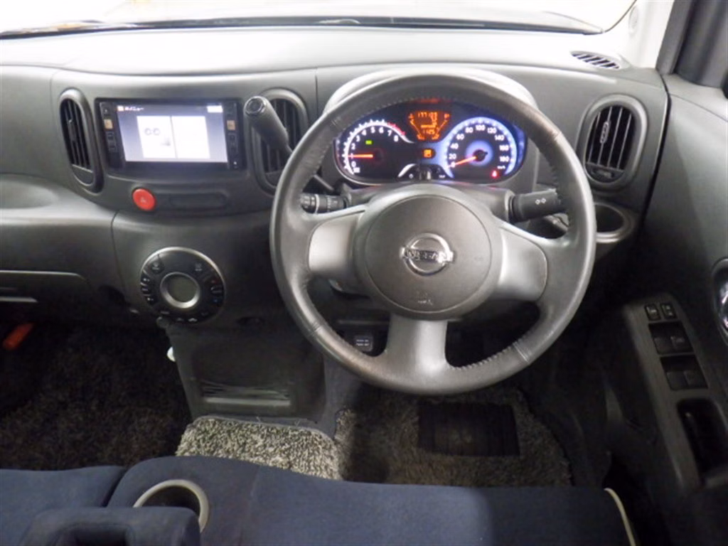 NISSAN CUBE