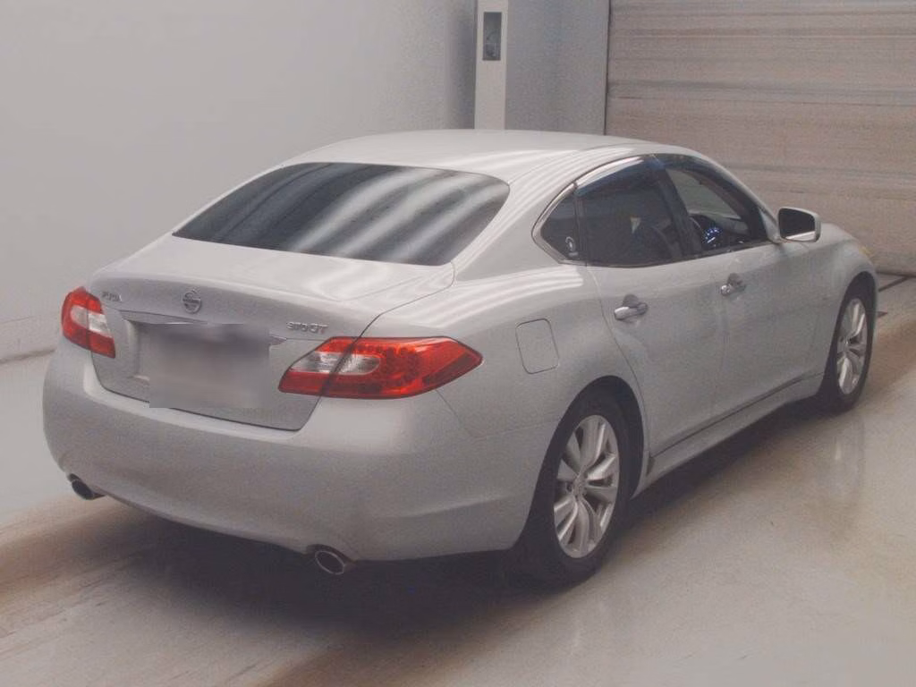 NISSAN FUGA