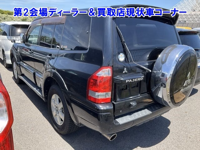 MITSUBISHI PAJERO