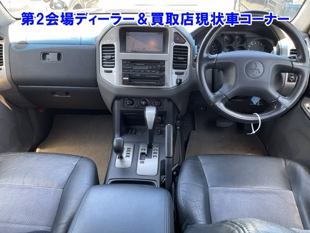 MITSUBISHI PAJERO