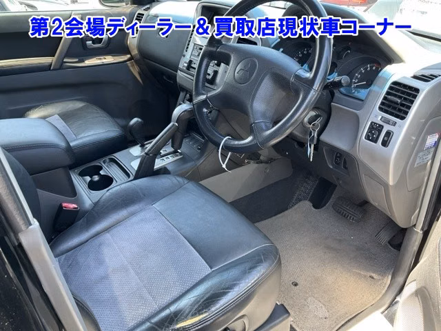 MITSUBISHI PAJERO