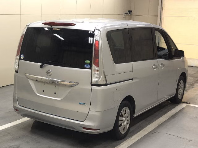 NISSAN SERENA