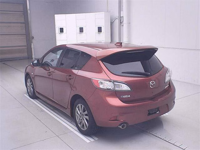 MAZDA AXELA