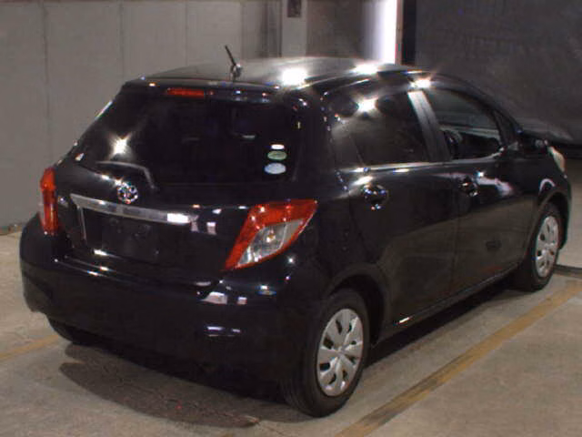 TOYOTA VITZ