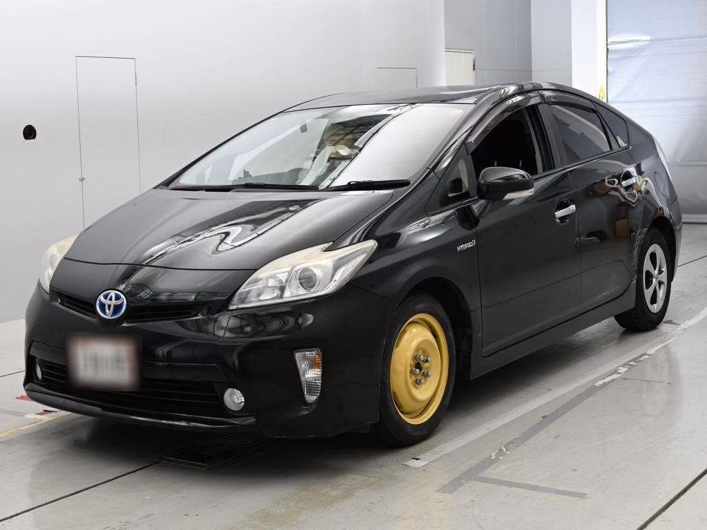 TOYOTA PRIUS