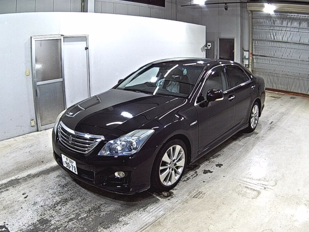 TOYOTA CROWN