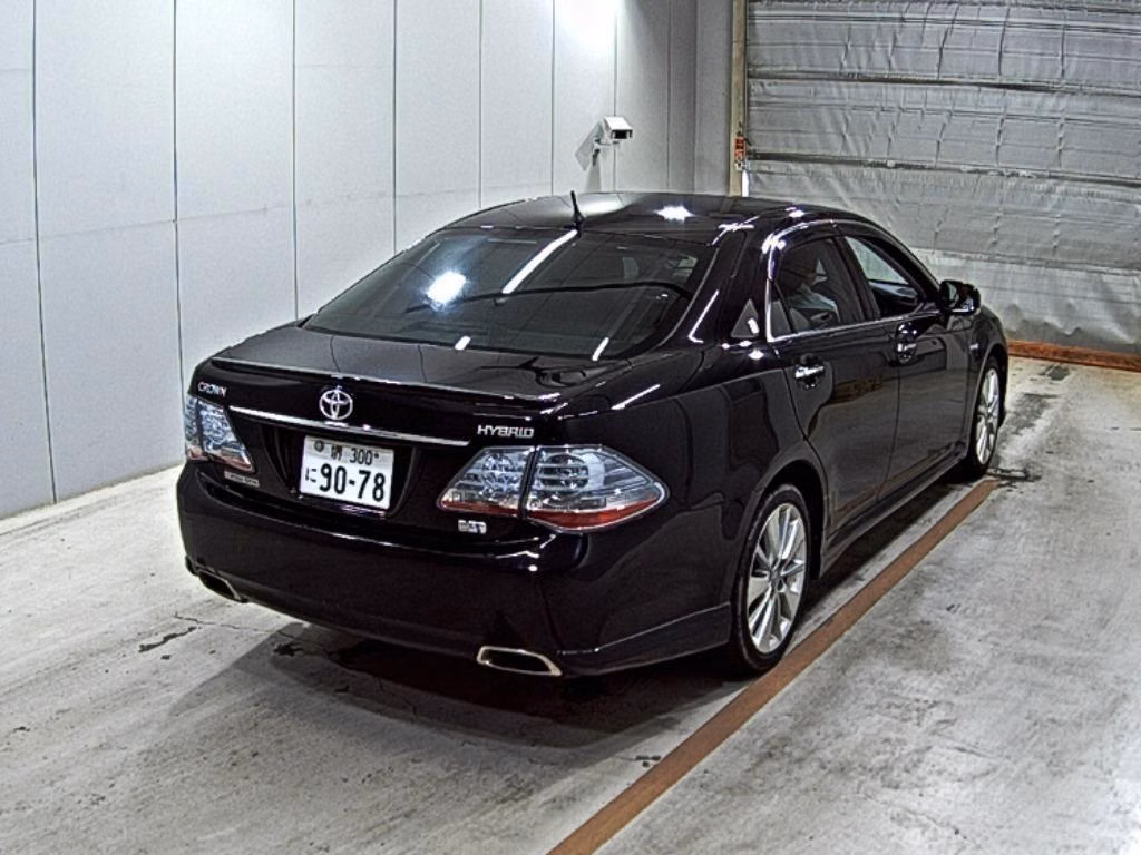TOYOTA CROWN