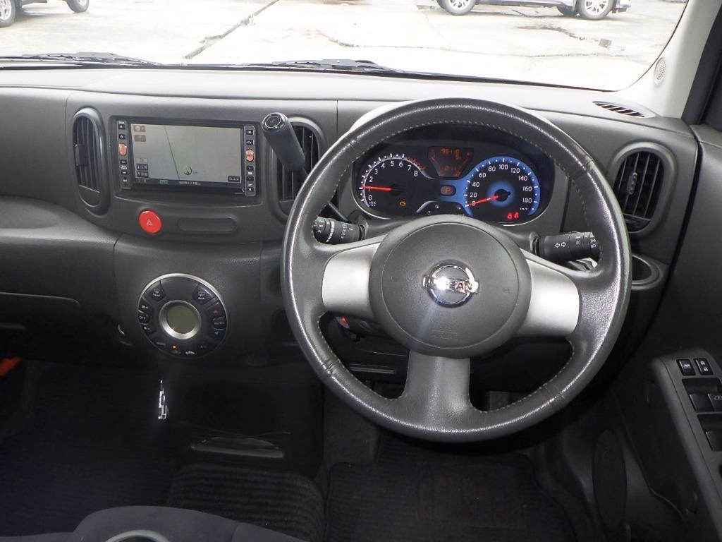 NISSAN CUBE