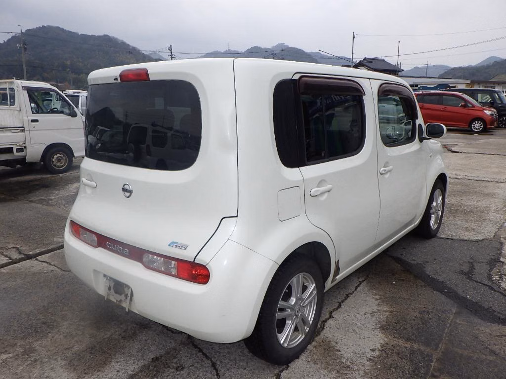 NISSAN CUBE