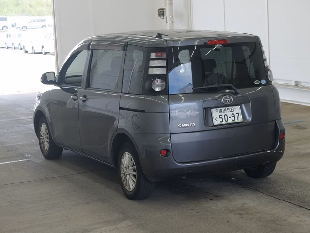 TOYOTA SIENTA