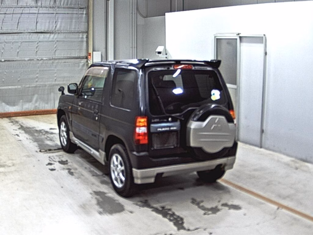 MITSUBISHI PAJERO MINI