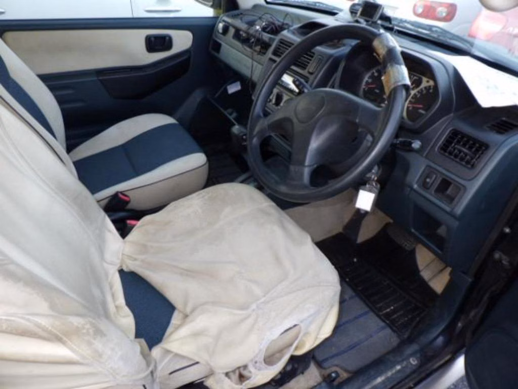 MITSUBISHI PAJERO MINI