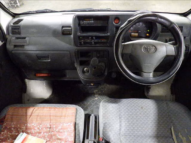 TOYOTA PIXIS VAN