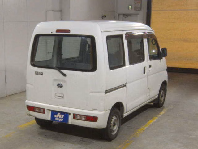 TOYOTA PIXIS VAN