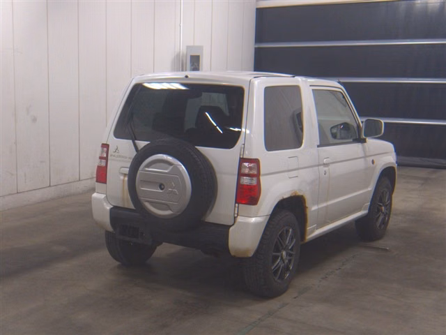 MITSUBISHI PAJERO MINI