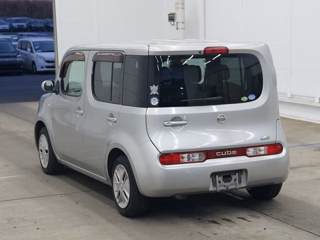NISSAN CUBE
