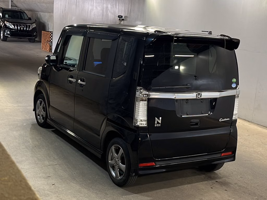 HONDA N-BOX