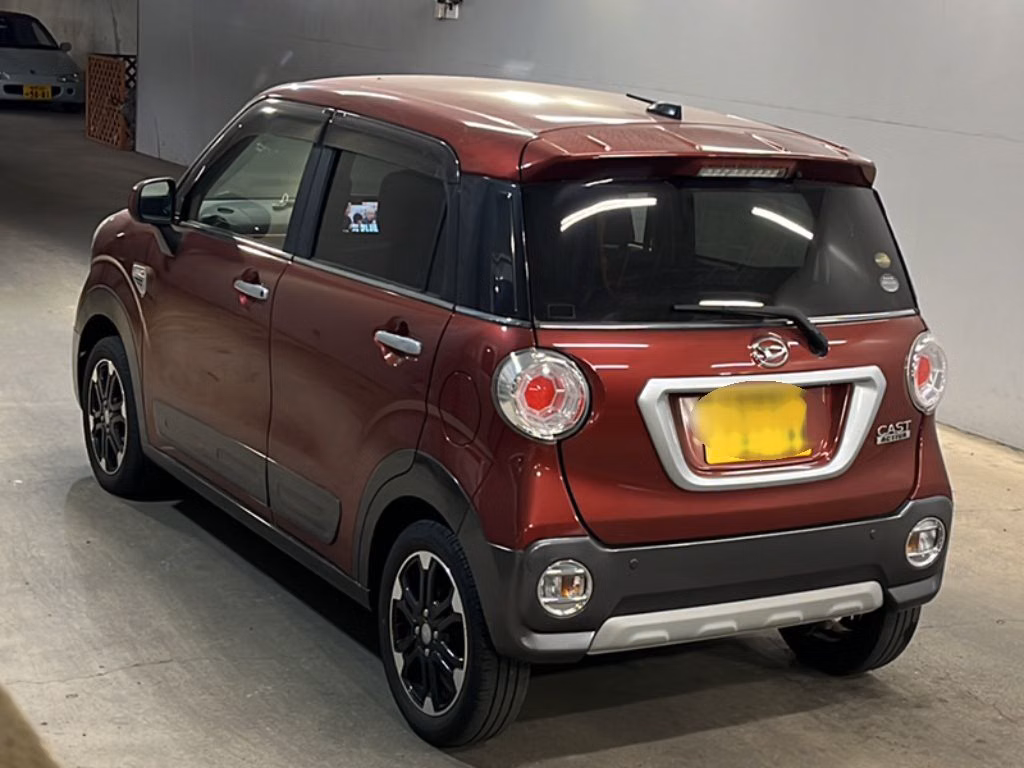 DAIHATSU CAST