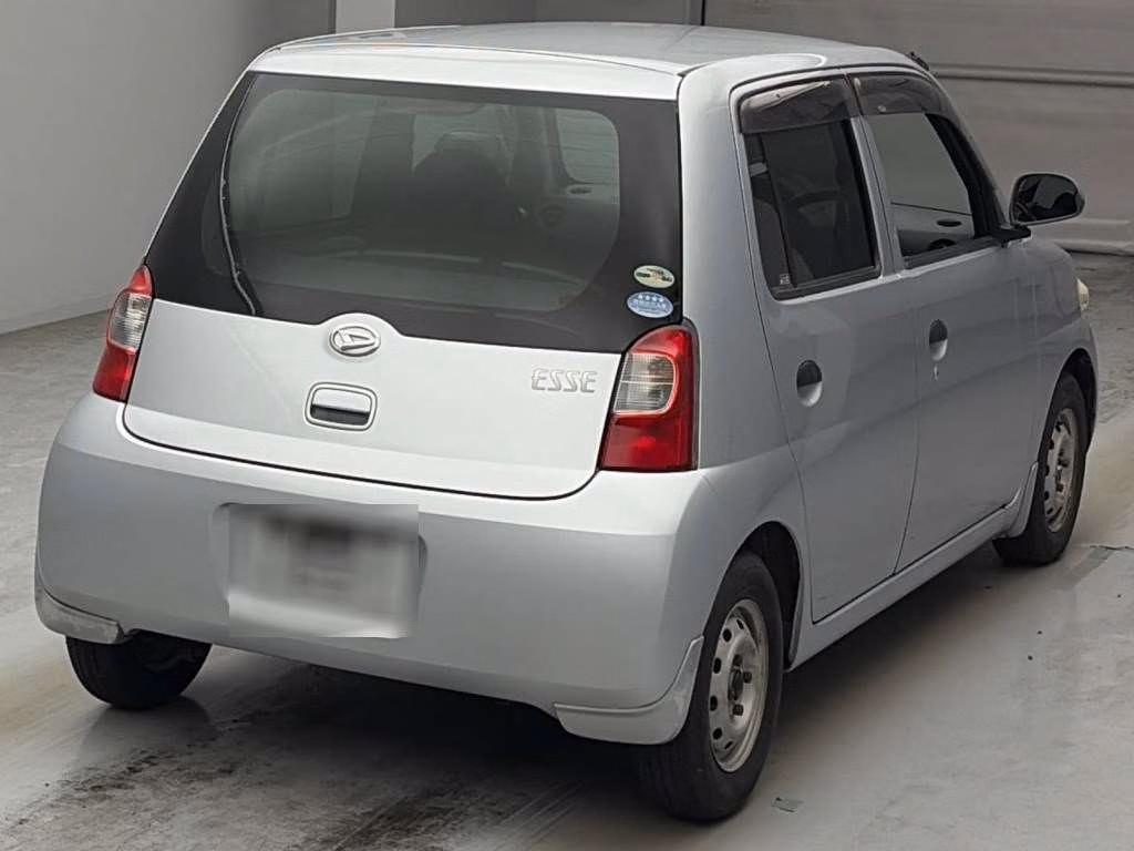DAIHATSU ESSE