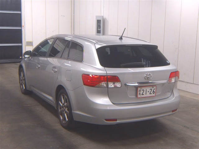 TOYOTA AVENSIS