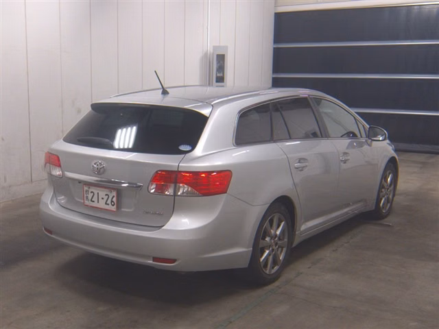 TOYOTA AVENSIS