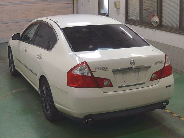 NISSAN FUGA