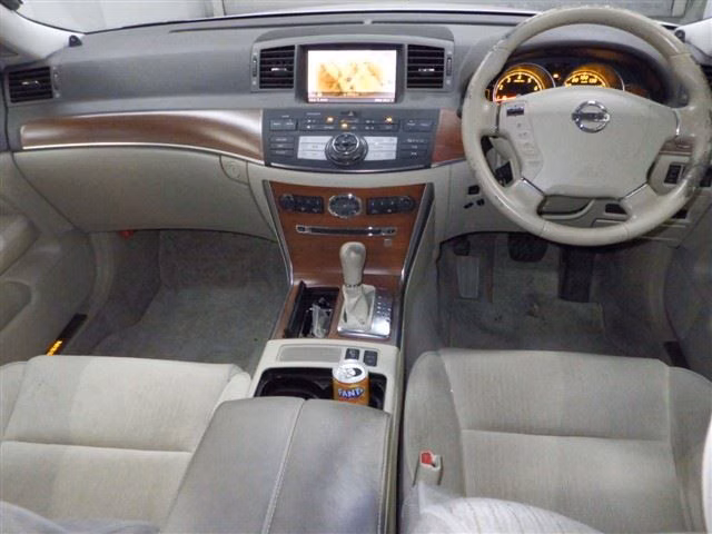 NISSAN FUGA