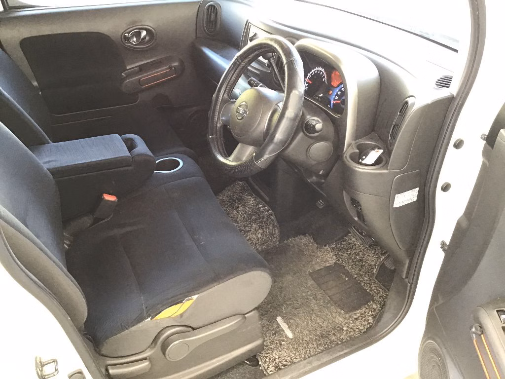 NISSAN CUBE