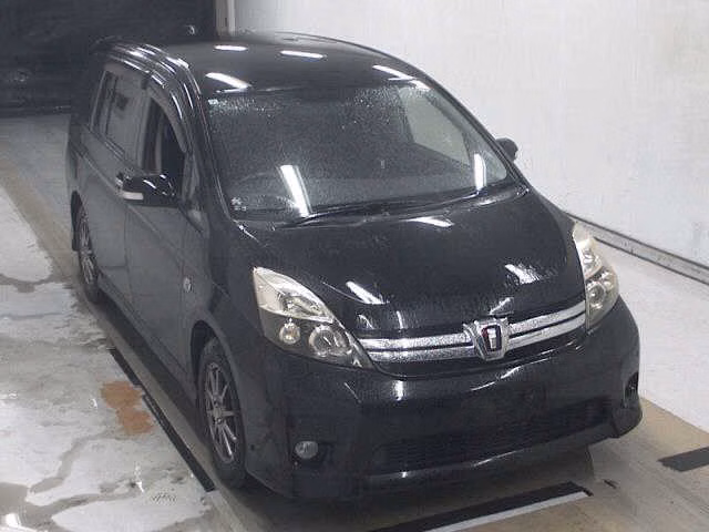 TOYOTA ISIS