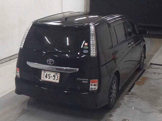 TOYOTA ISIS