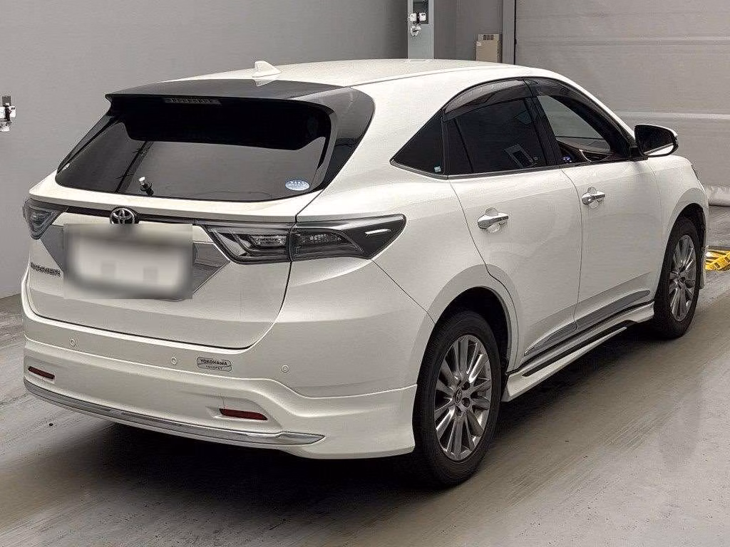 TOYOTA HARRIER
