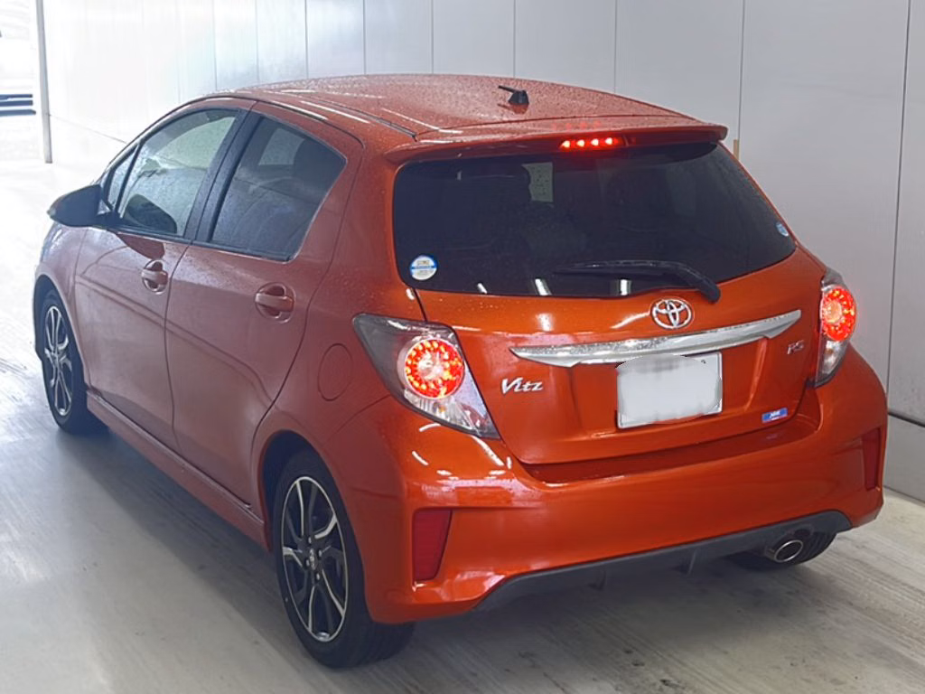 TOYOTA VITZ