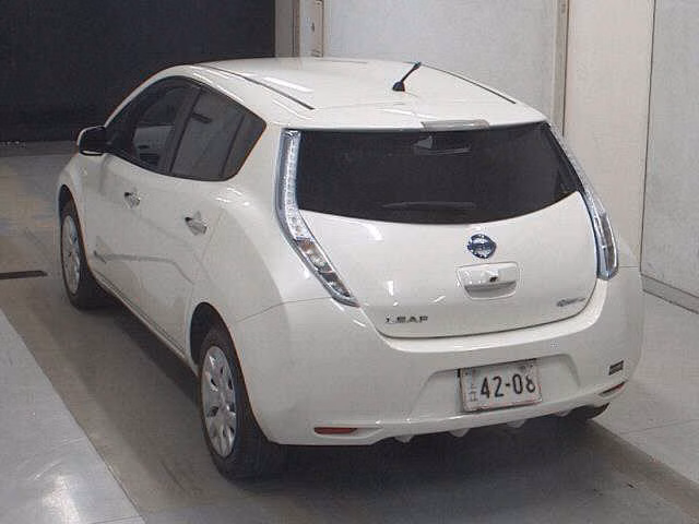 NISSAN LEAF